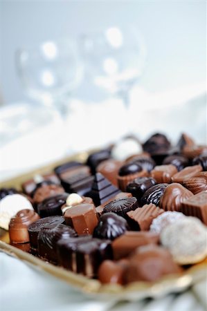 simsearch:400-05211809,k - luxury and sweet praline and chocolate decoration Fotografie stock - Microstock e Abbonamento, Codice: 400-05209712