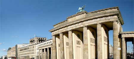 Panoramic picture of Brandenburg Gate in Berlin, Germany Foto de stock - Super Valor sin royalties y Suscripción, Código: 400-05209947