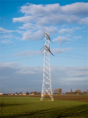 simsearch:628-02953966,k - Traditional pole and wires for electricity delivery in rural thinly populated area Photographie de stock - Aubaine LD & Abonnement, Code: 400-05200253