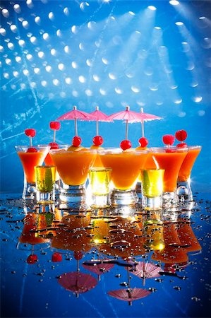 pub mirror - Party fruit daiquiris and shooters Stock Photo - Budget Royalty-Free & Subscription, Code: 400-05202330