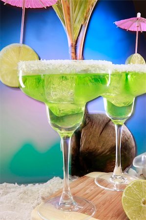 frozen drinking glass - A couple of ice cold margaritas at an ocean front Stock Photo - Budget Royalty-Free & Subscription, Code: 400-05202405