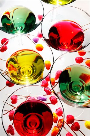 simsearch:400-04647118,k - Multicolored martinis and party picks Stockbilder - Microstock & Abonnement, Bildnummer: 400-05202407