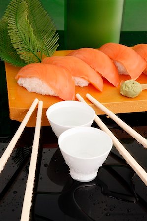 Salmon sashimi and sake Foto de stock - Super Valor sin royalties y Suscripción, Código: 400-05203352