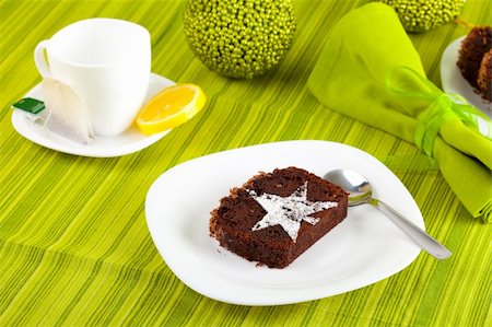 simsearch:400-08432236,k - Chocolate cake Fotografie stock - Microstock e Abbonamento, Codice: 400-05203451