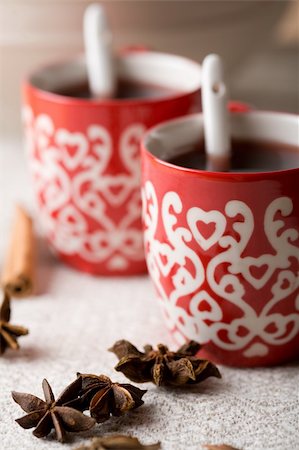 simsearch:400-06464230,k - Hot aromatic Christmas drink with spices, mulled red wine, Christmas glogg Foto de stock - Royalty-Free Super Valor e Assinatura, Número: 400-05203772