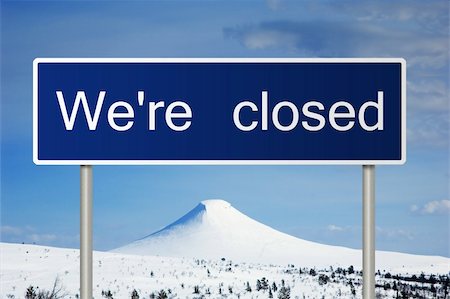 simsearch:400-05211490,k - A blue road sign with white text saying We're closed Fotografie stock - Microstock e Abbonamento, Codice: 400-05214551