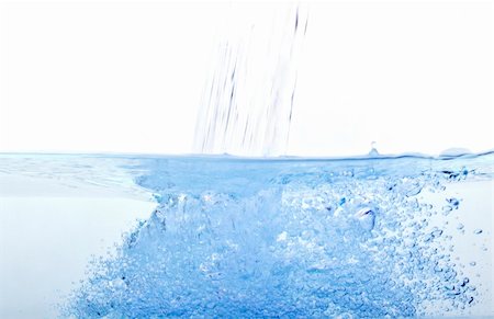 simsearch:700-02428487,k - blue water bubble on white background Photographie de stock - Aubaine LD & Abonnement, Code: 400-05218706