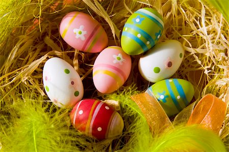 fastof (artist) - Easter eggs laying on straw in a nest Stock Photo - Budget Royalty-Free & Subscription, Code: 400-05210837