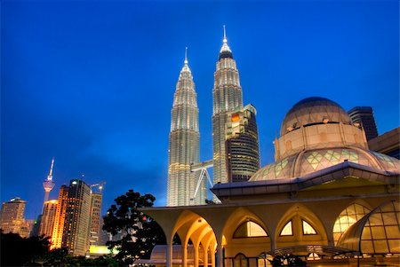 simsearch:400-04694246,k - klcc famous landmark in malaysia Foto de stock - Super Valor sin royalties y Suscripción, Código: 400-05210885