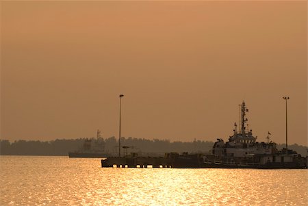 ship yard during sunset Stock Photo - Budget Royalty-Free & Subscription, Code: 400-05210881