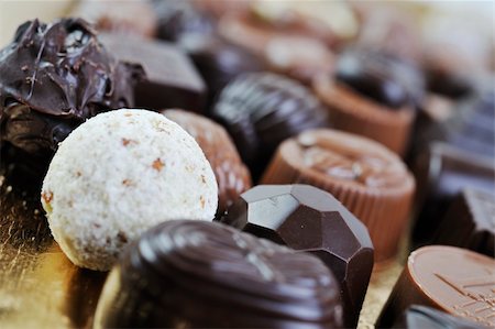 simsearch:400-05211796,k - luxury and sweet praline and chocolate decoration food close up Stock Photo - Budget Royalty-Free & Subscription, Code: 400-05211795