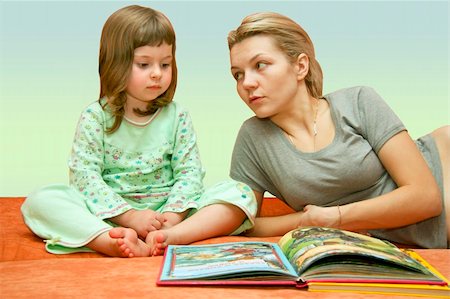 fastof (artist) - Mum reads the book to the child dressed in a pyjamas Stock Photo - Budget Royalty-Free & Subscription, Code: 400-05211992