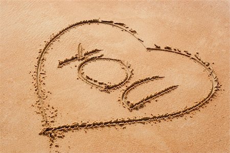 simsearch:400-08495448,k - Heart shape symbol with the word you on sandy beach Stock Photo - Budget Royalty-Free & Subscription, Code: 400-05224274