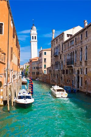 simsearch:400-05384275,k - white boats in a canal in Venice, Italy Stock Photo - Budget Royalty-Free & Subscription, Code: 400-05225267