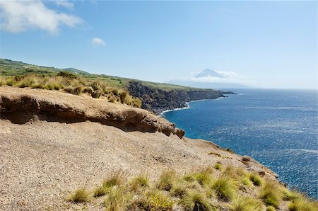 faial island - Wild landscape in Faial island, Azores, Portugal Foto de stock - Super Valor sin royalties y Suscripción, Código: 400-05229616