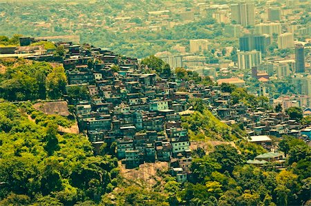 favela district - Favela or slum seen from Corcovado Photographie de stock - Aubaine LD & Abonnement, Code: 400-05238808
