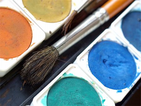 simsearch:400-05884092,k - Painting tools with colour palette and brushes Stockbilder - Microstock & Abonnement, Bildnummer: 400-05238931