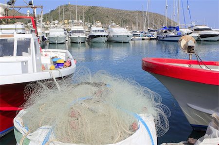 fisherman professional - fishing net tackle professional fishermen equipment texture Stock Photo - Budget Royalty-Free & Subscription, Code: 400-05244209