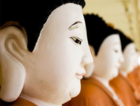 simsearch:400-05158717,k - A row of buddhas at Kek Lok Si Temple, Penang, Malaysia Stockbilder - Microstock & Abonnement, Bildnummer: 400-05244701