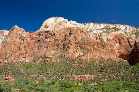 simsearch:400-07316200,k - red rocks mountain in the Zion canyon national park Photographie de stock - Aubaine LD & Abonnement, Code: 400-05244728