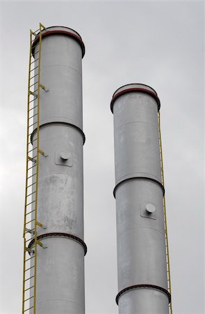 simsearch:400-05245192,k - view of exterior of industry plant chimneys Foto de stock - Super Valor sin royalties y Suscripción, Código: 400-05245209