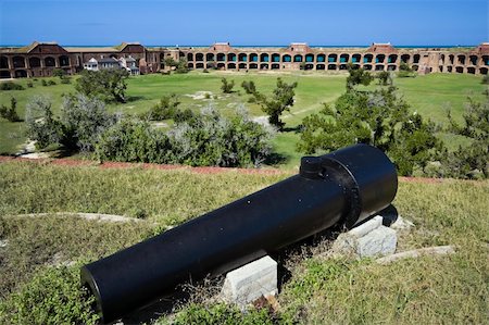 dry tortugas national park - Cannon seen in Dry Tortugas National Park. Stock Photo - Budget Royalty-Free & Subscription, Code: 400-05245379