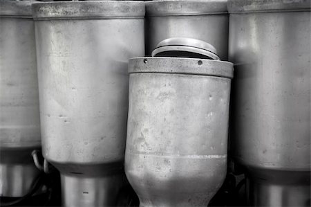 Traditional milk buckets in Costa Rican dairy Photographie de stock - Aubaine LD & Abonnement, Code: 400-05245400