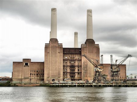 Battersea Power Station in London, England, UK - high dynamic range HDR Stock Photo - Budget Royalty-Free & Subscription, Code: 400-05245617