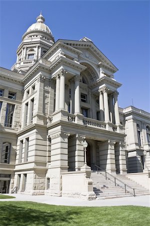 simsearch:400-05292353,k - State Capitol of Wyoming in Cheyenne. Photographie de stock - Aubaine LD & Abonnement, Code: 400-05246519