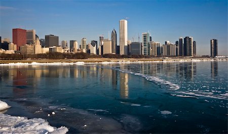 simsearch:400-04719680,k - Winter in Downtown Chicago, IL. Foto de stock - Royalty-Free Super Valor e Assinatura, Número: 400-05246511