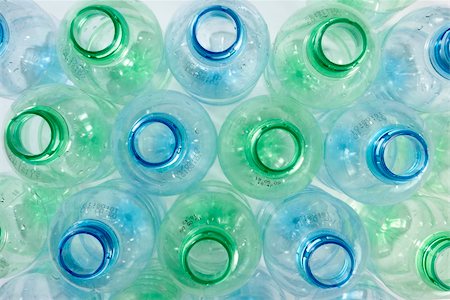 close up of plastic bottle on white background Photographie de stock - Aubaine LD & Abonnement, Code: 400-05247750