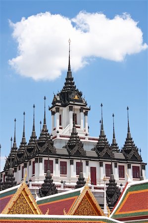 simsearch:400-05297167,k - travel in the bangkok holiday,temple thai on the sky , south of asia Fotografie stock - Microstock e Abbonamento, Codice: 400-05247953