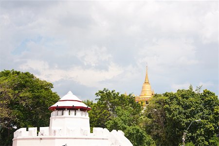 simsearch:400-05297167,k - travel in the bangkok holiday,temple thai on the sky , south of asia Fotografie stock - Microstock e Abbonamento, Codice: 400-05247969
