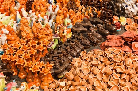 dimol (artist) - Clay toys and accessories for pooja (temple worship). Tiruvannamalai, Tamil Nadu, India Stock Photo - Budget Royalty-Free & Subscription, Code: 400-05248291