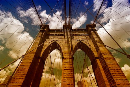 simsearch:400-04379488,k - Brooklyn Bridge Architecture, New York City Foto de stock - Super Valor sin royalties y Suscripción, Código: 400-05240127