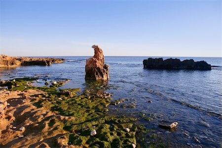 simsearch:400-08887977,k - tranquil  beautiful stone beach in mediterranean area Foto de stock - Super Valor sin royalties y Suscripción, Código: 400-05240865