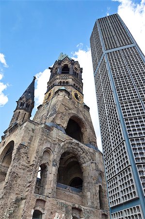 damaged roof - An image of the Kaiser Wilhelm Gedächniskirche Stock Photo - Budget Royalty-Free & Subscription, Code: 400-05241141