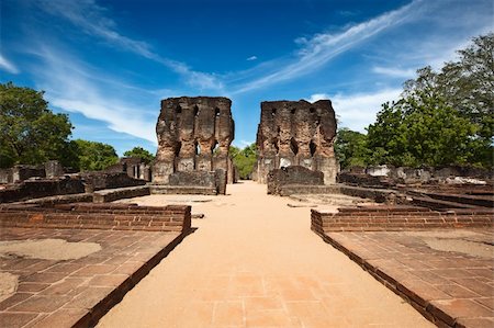 dimol (artist) - Ancient Royal Palace ruins. Pollonaruwa, Sri Lanka Stock Photo - Budget Royalty-Free & Subscription, Code: 400-05243811