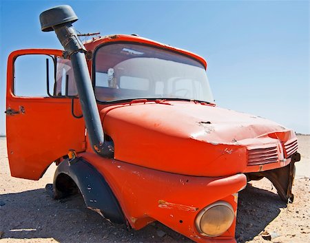 The cab of an old truck abandoned in the desert Stock Photo - Budget Royalty-Free & Subscription, Code: 400-05243857