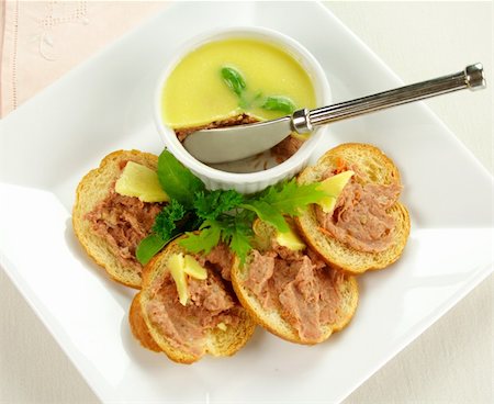 simsearch:400-05255035,k - Delicious homestyle country pate with toasted crisps ready to serve. Stock Photo - Budget Royalty-Free & Subscription, Code: 400-05255020