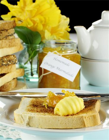 simsearch:400-05255035,k - Homemade marmalade on toast with butter ready to serve. Stock Photo - Budget Royalty-Free & Subscription, Code: 400-05255022