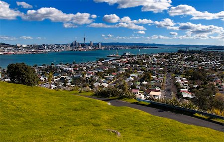 The City of Auckland in New Zealand from Mount Victoria. Stock Photo - Budget Royalty-Free & Subscription, Code: 400-05255606
