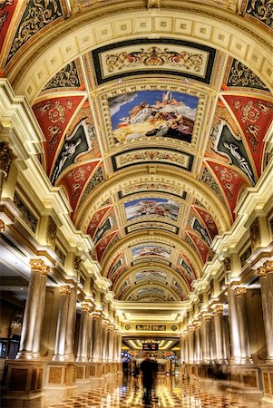 elwynn (artist) - Beautiful corridor with golden decoration and painting on ceiling in luxury hotel in Macao, China. Foto de stock - Royalty-Free Super Valor e Assinatura, Número: 400-05258480