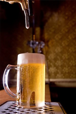 Glass of beer on pub Stock Photo - Budget Royalty-Free & Subscription, Code: 400-05259979
