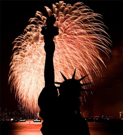 statue of liberty silhouette - The silhouette of Statue of Liberty Statue of Liberty and July 4th fireworks over Hudson River Stock Photo - Budget Royalty-Free & Subscription, Code: 400-05250019