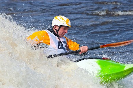 simsearch:400-03963892,k - Kayak freestyle on whitewater, Russia, Msta, may 2010 Stockbilder - Microstock & Abonnement, Bildnummer: 400-05250218