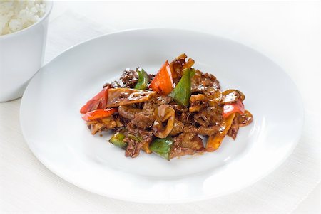 simsearch:400-05235964,k - typical chinese dish,fresh beef stir fried with pepperrs bamboo sprout and mushrooms Foto de stock - Super Valor sin royalties y Suscripción, Código: 400-05250822