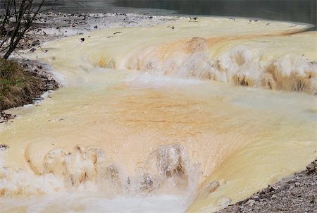 Man-made silica terraces at Wairakei Maori Village - Taupo - New Zealand Photographie de stock - Aubaine LD & Abonnement, Code: 400-05252723