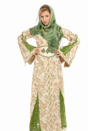 simsearch:400-04958336,k - Young arab woman with veil standing isolated on white background Foto de stock - Super Valor sin royalties y Suscripción, Código: 400-05265552