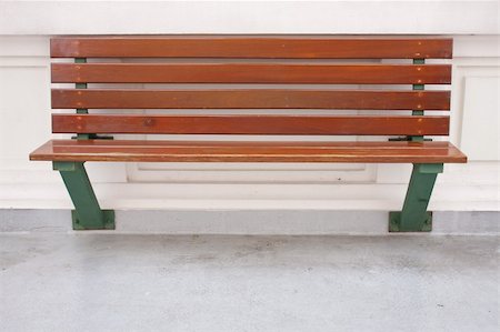 simsearch:400-05361674,k - wooden bench on the wall Fotografie stock - Microstock e Abbonamento, Codice: 400-05267021